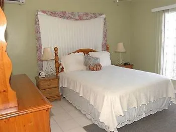 מלון מונטגו ביי Paradise Lacosta Villa