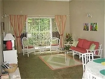 מונטגו ביי Paradise Lacosta Villa מלון
