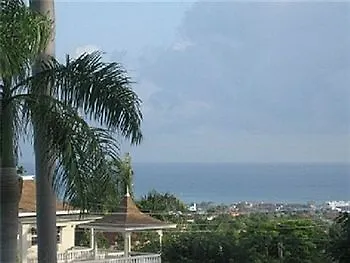 מונטגו ביי Paradise Lacosta Villa 3*, מונטגו ביי ג'מייקה